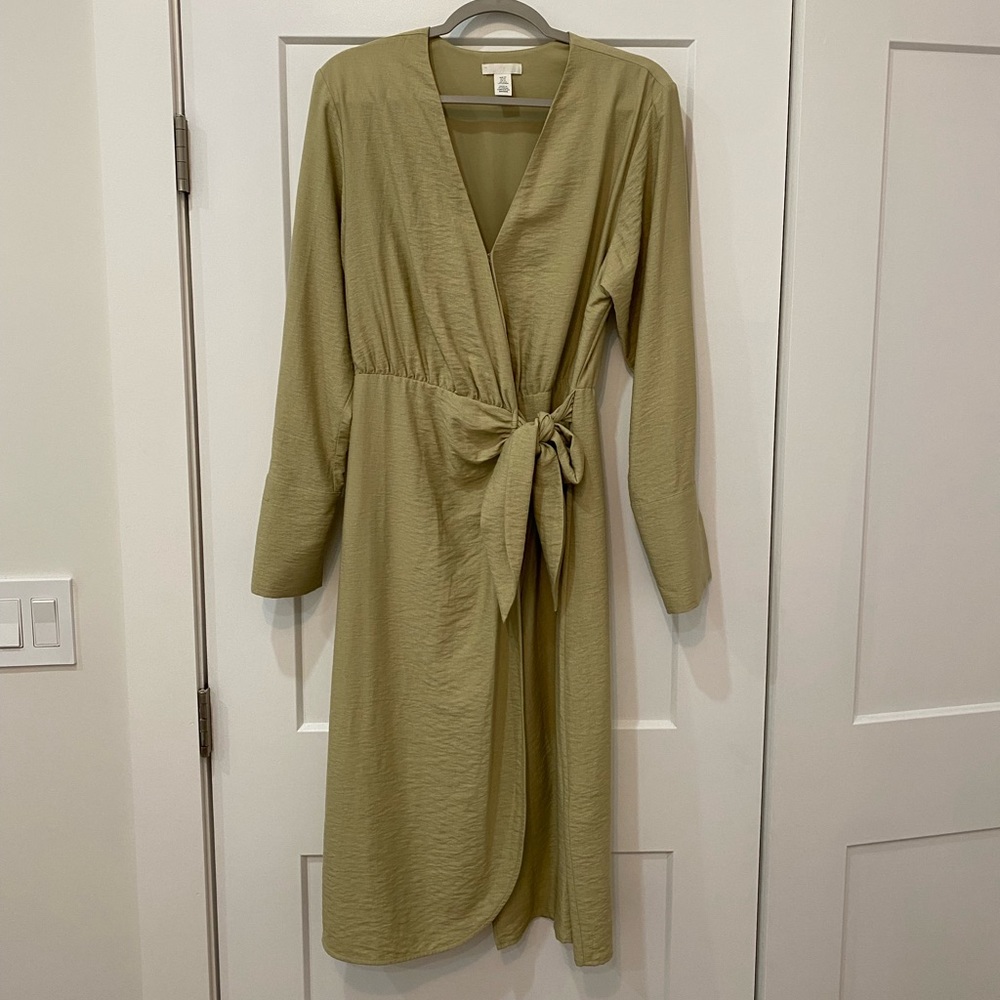HM light green midi dress
